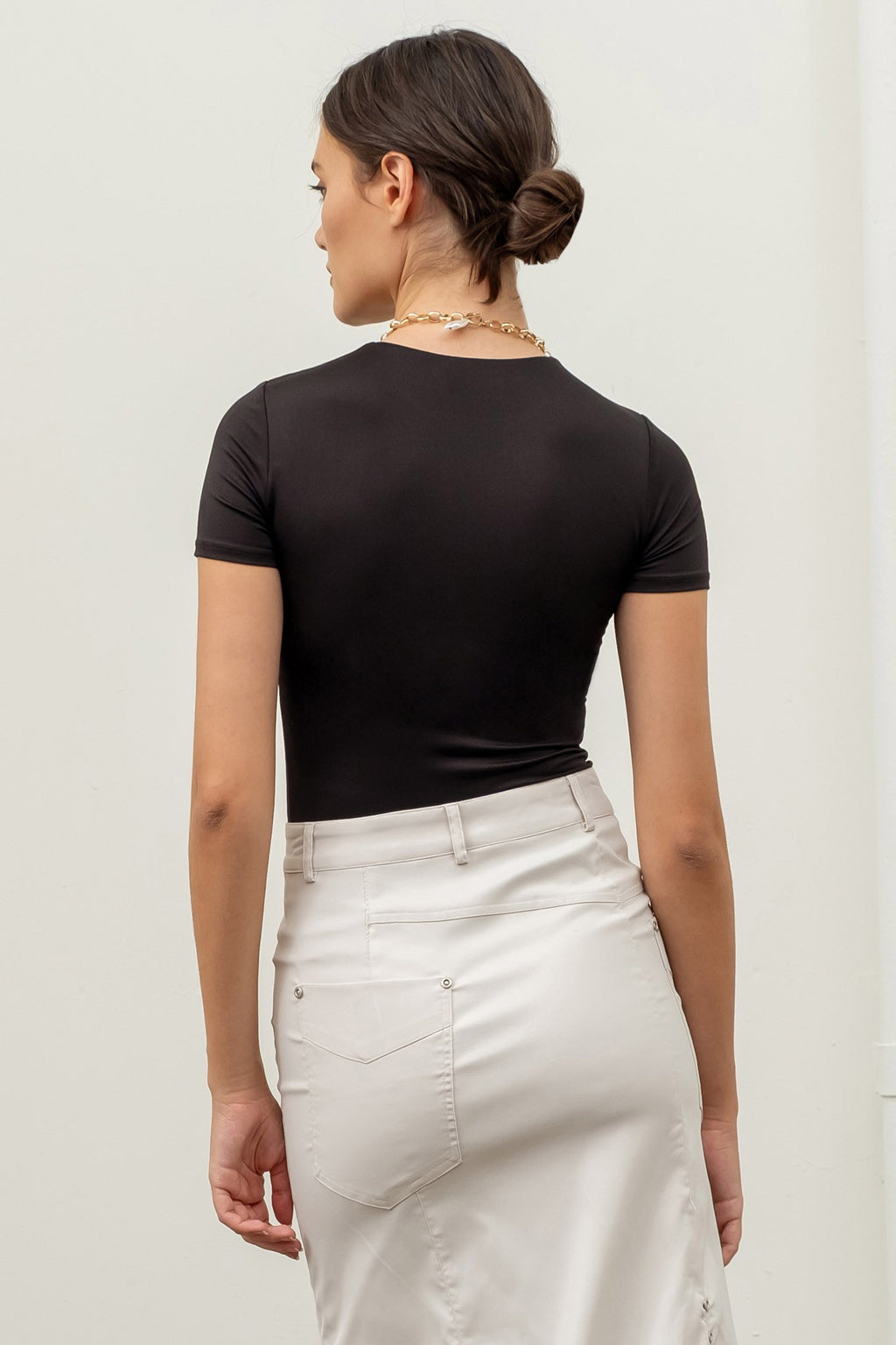 Round Neck Short Sleeve Bodysuit (Black)