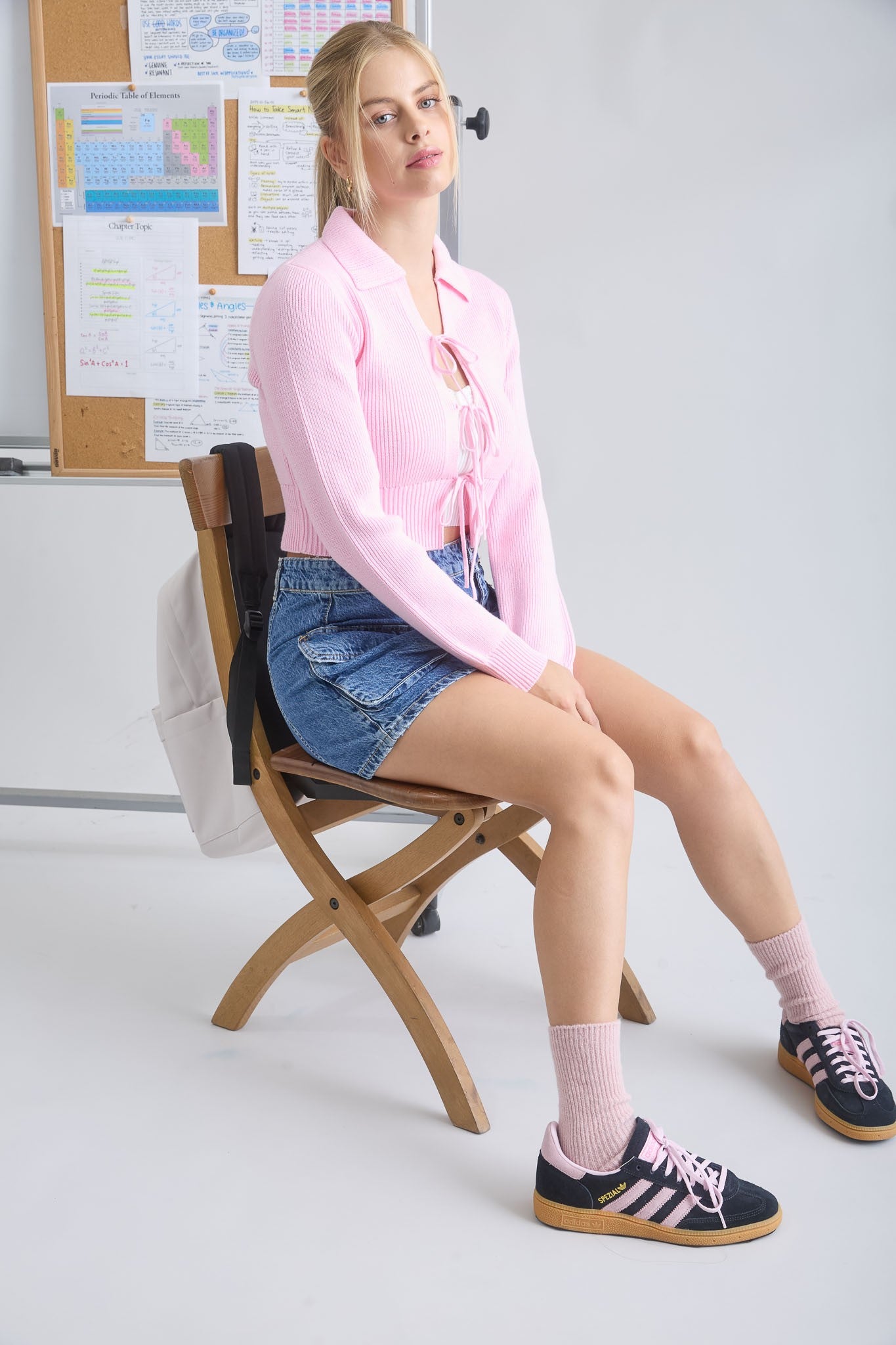 Collared Front Tie Cropped Cardigan (Pink)
