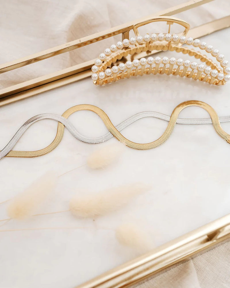 COBRA | GOLD LARGE HERRINBGONE CHAIN NECKLACE