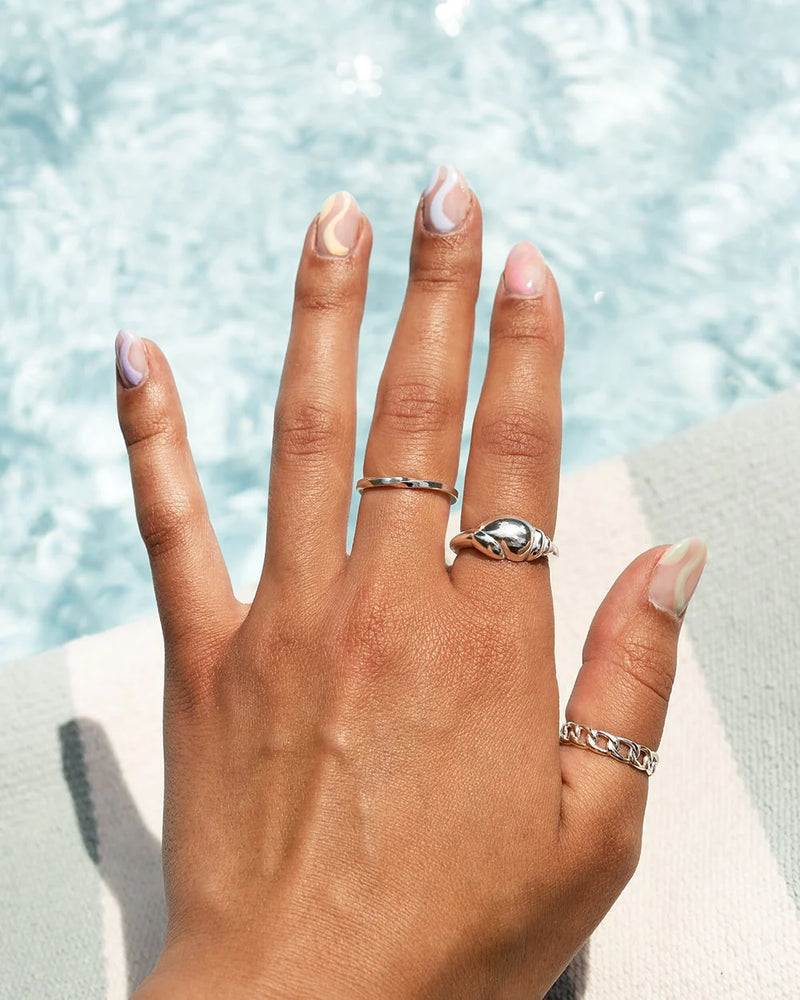 HELIX | STERLING SILVER TWISTED SQUARE RING