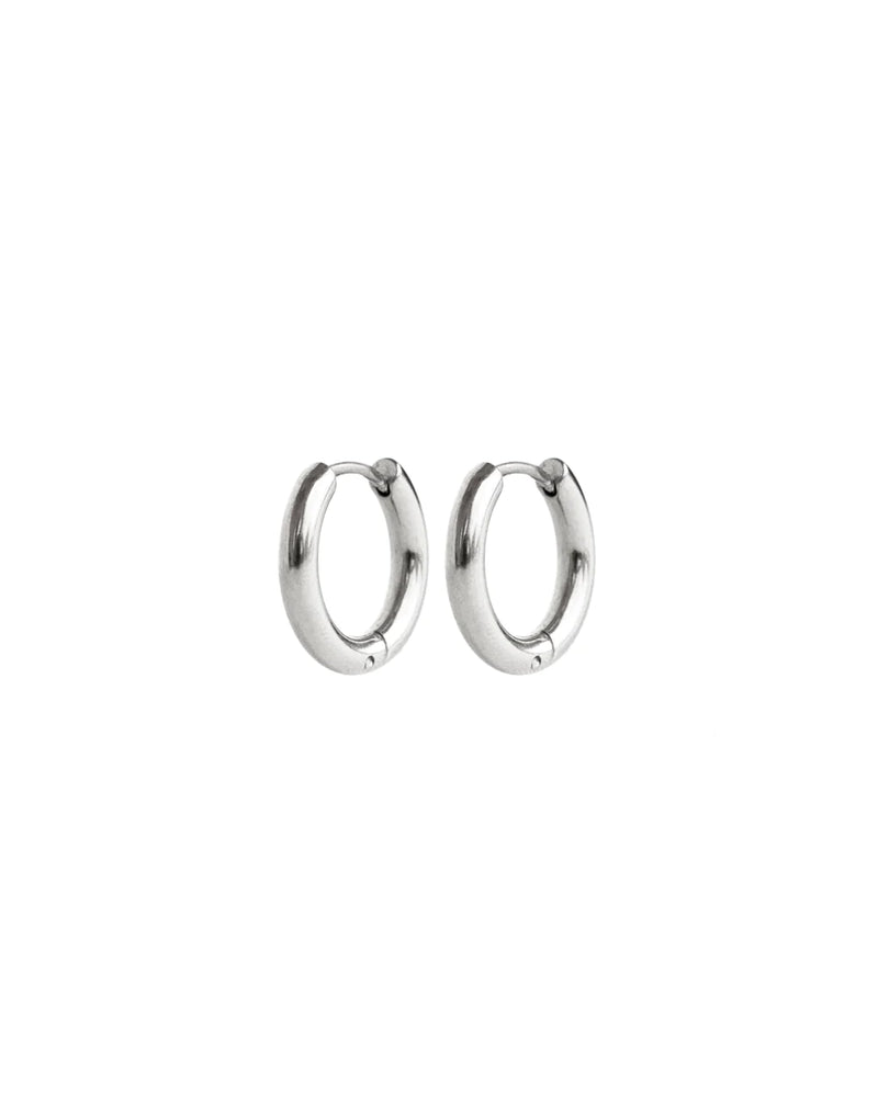 HUGGIE | SILVER MINIMALISTIC HOOP EARRINGS