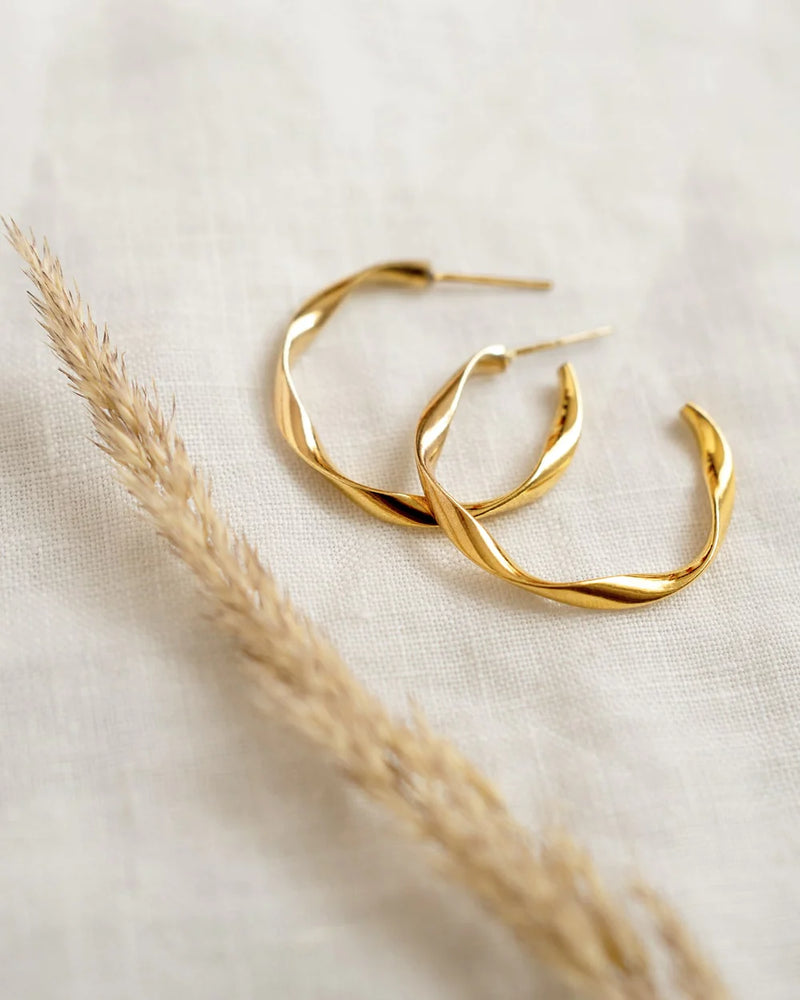TWIST | GOLD TWISTED HOOP EARRINGS
