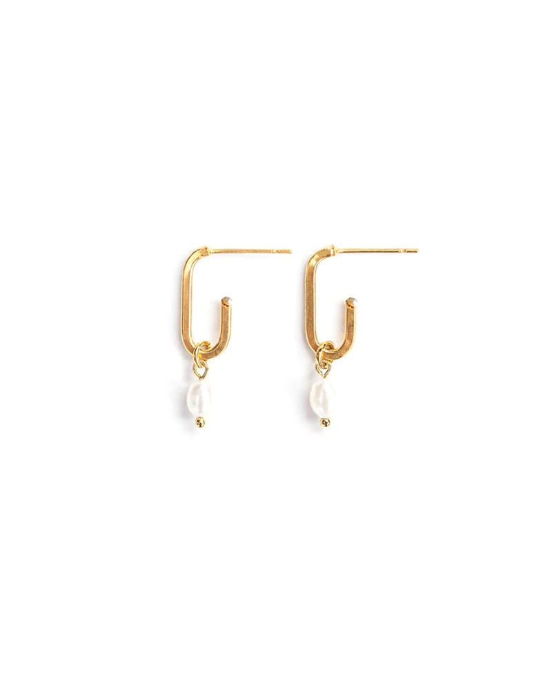 ZETA | GOLD PEARL HOOP EARRINGS