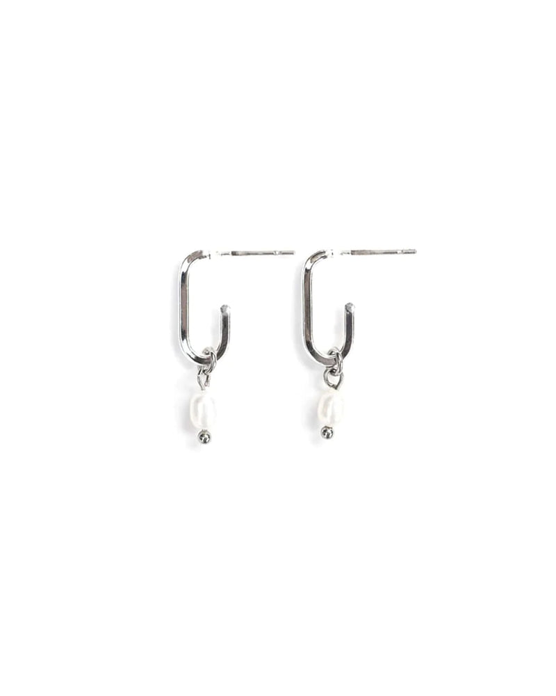 ZETA | SILVER PEARL HOOP EARRINGS