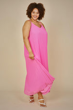 Sleeveless Pleated Maxi Dress (Plus Size)