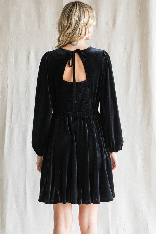 Long Sleeve Tie Back Velvet Dress (Black)