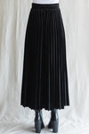 Elastic Waist Velvet Maxi Skirt (Black)