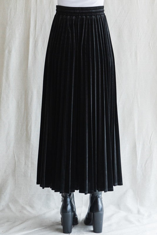Elastic Waist Velvet Maxi Skirt (Black)