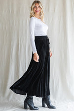 Elastic Waist Velvet Maxi Skirt (Black)