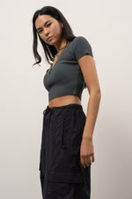 Cropped Snap Button Top (Dark Green)