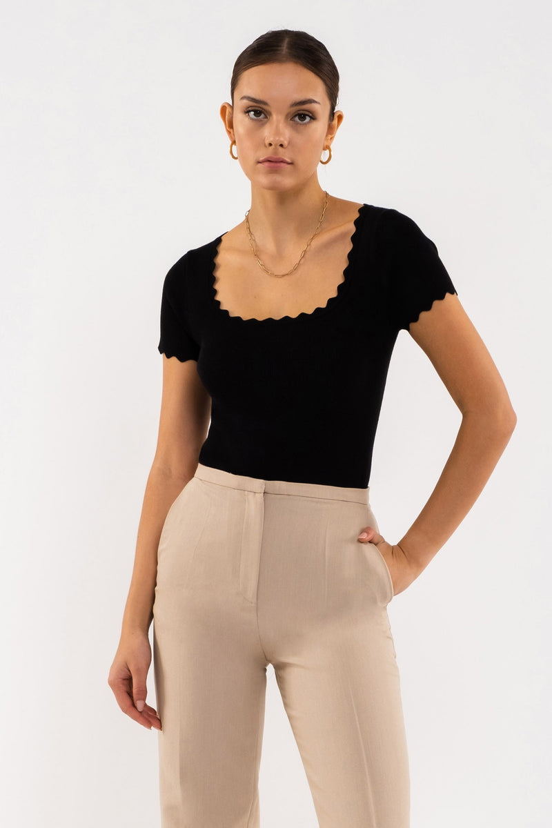 Scallop Edge Knit Top (Black)