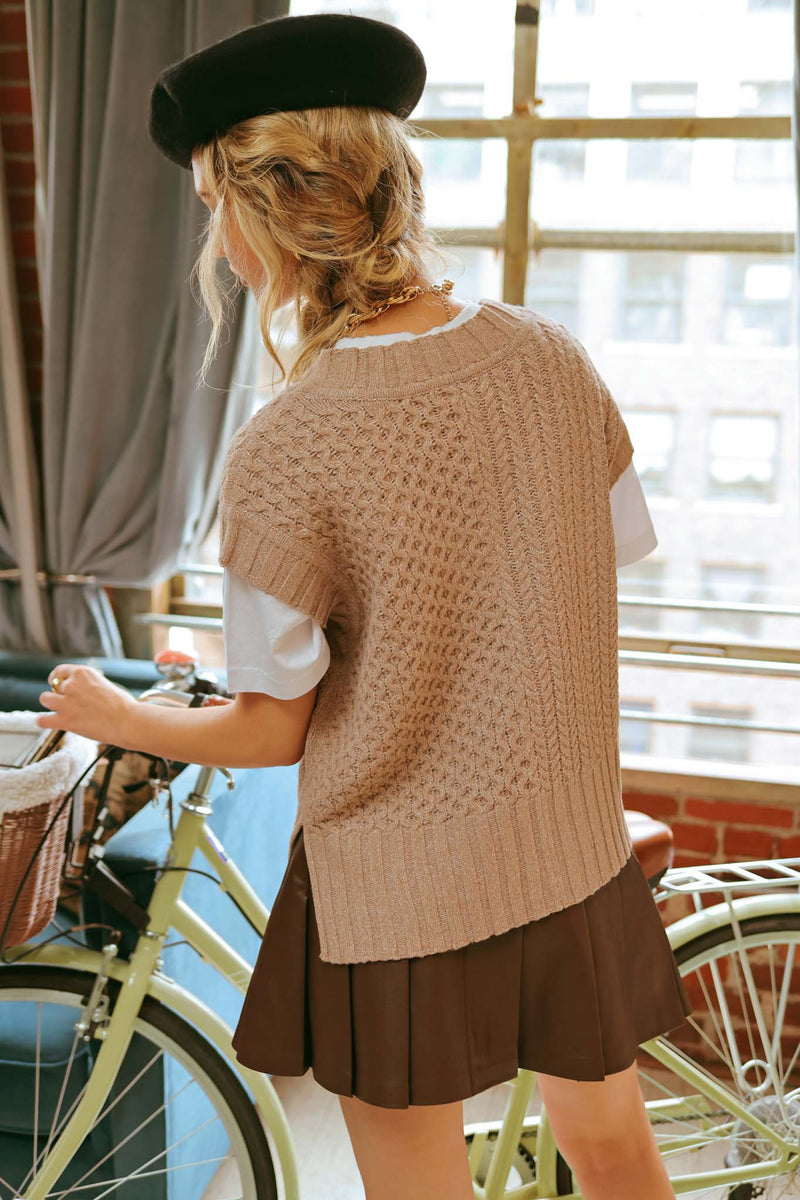 Contrast Knit Sweater Vest
