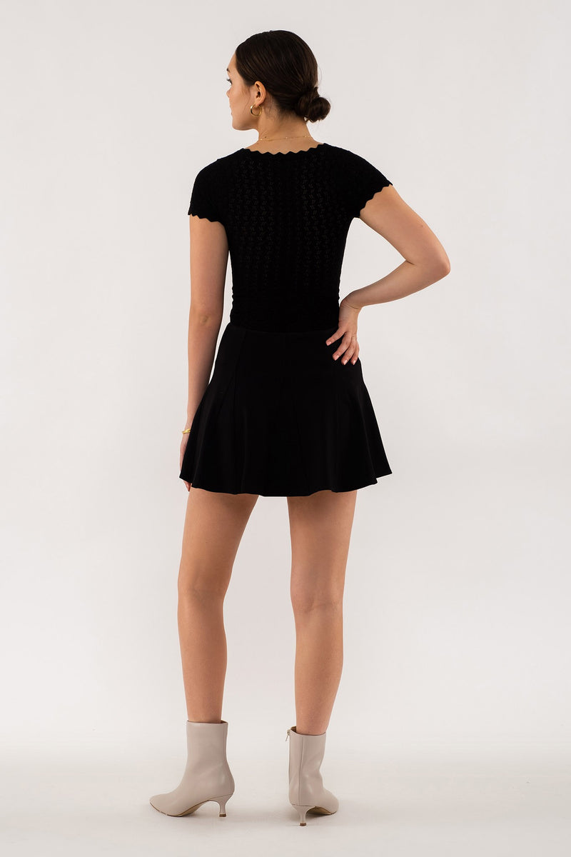 Scallop Hem Knit Top (Black)