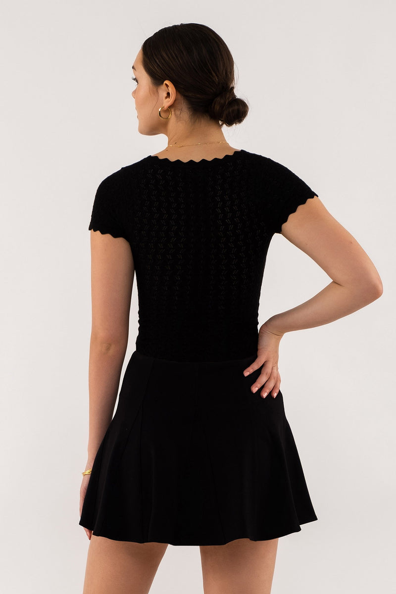 Scallop Hem Knit Top (Black)