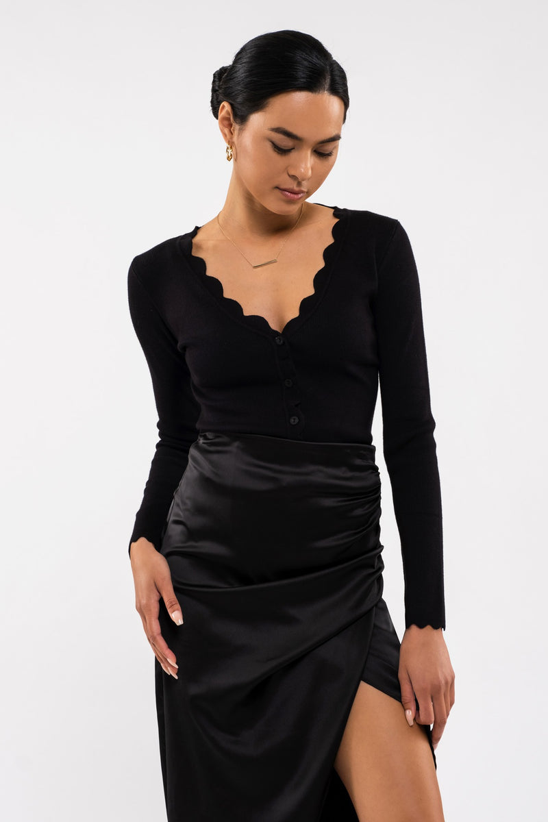 Scallop Detail Button Front Cardigan (Black)
