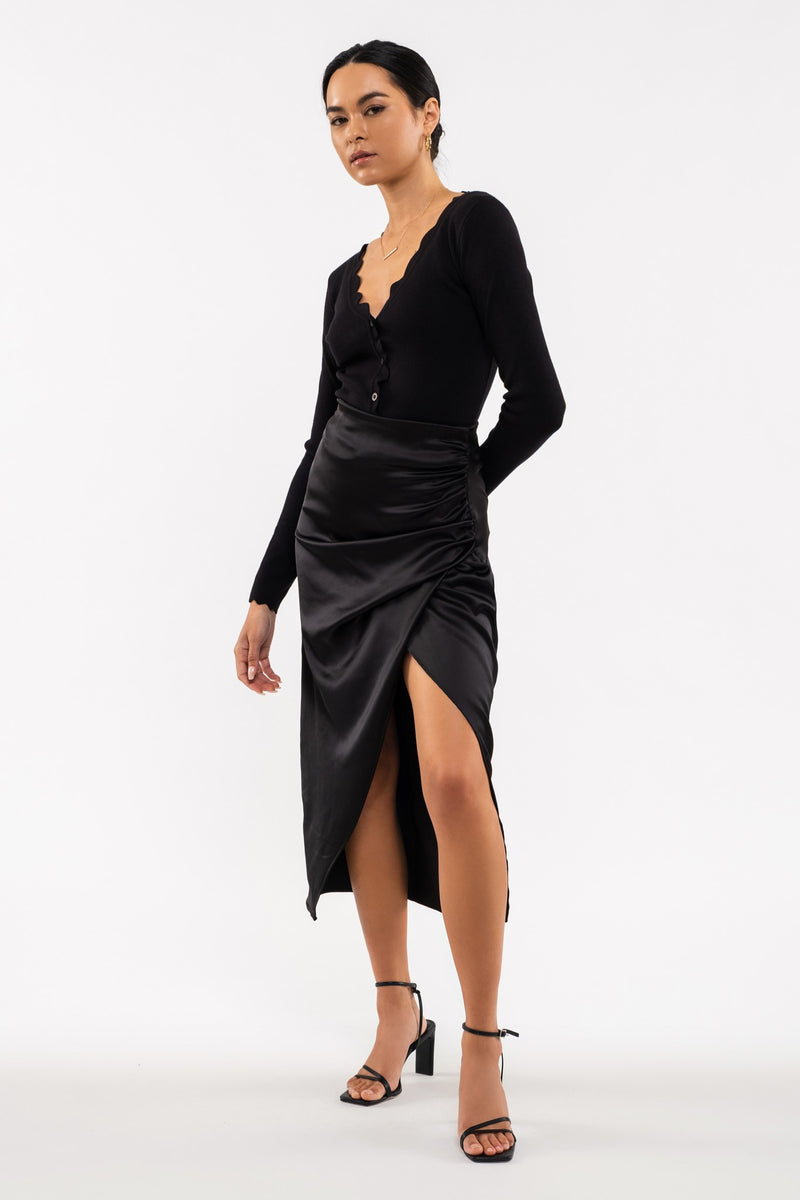 Scallop Detail Button Front Cardigan (Black)