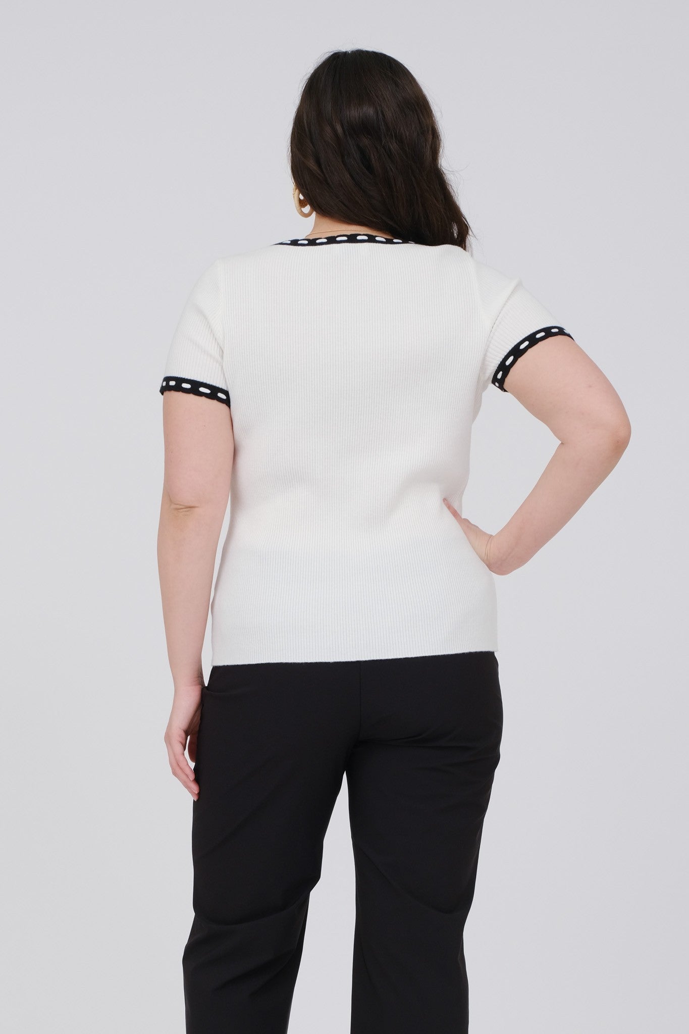 Contrast Trim Short Sleeve Knit Top (Cream - Plus Size)