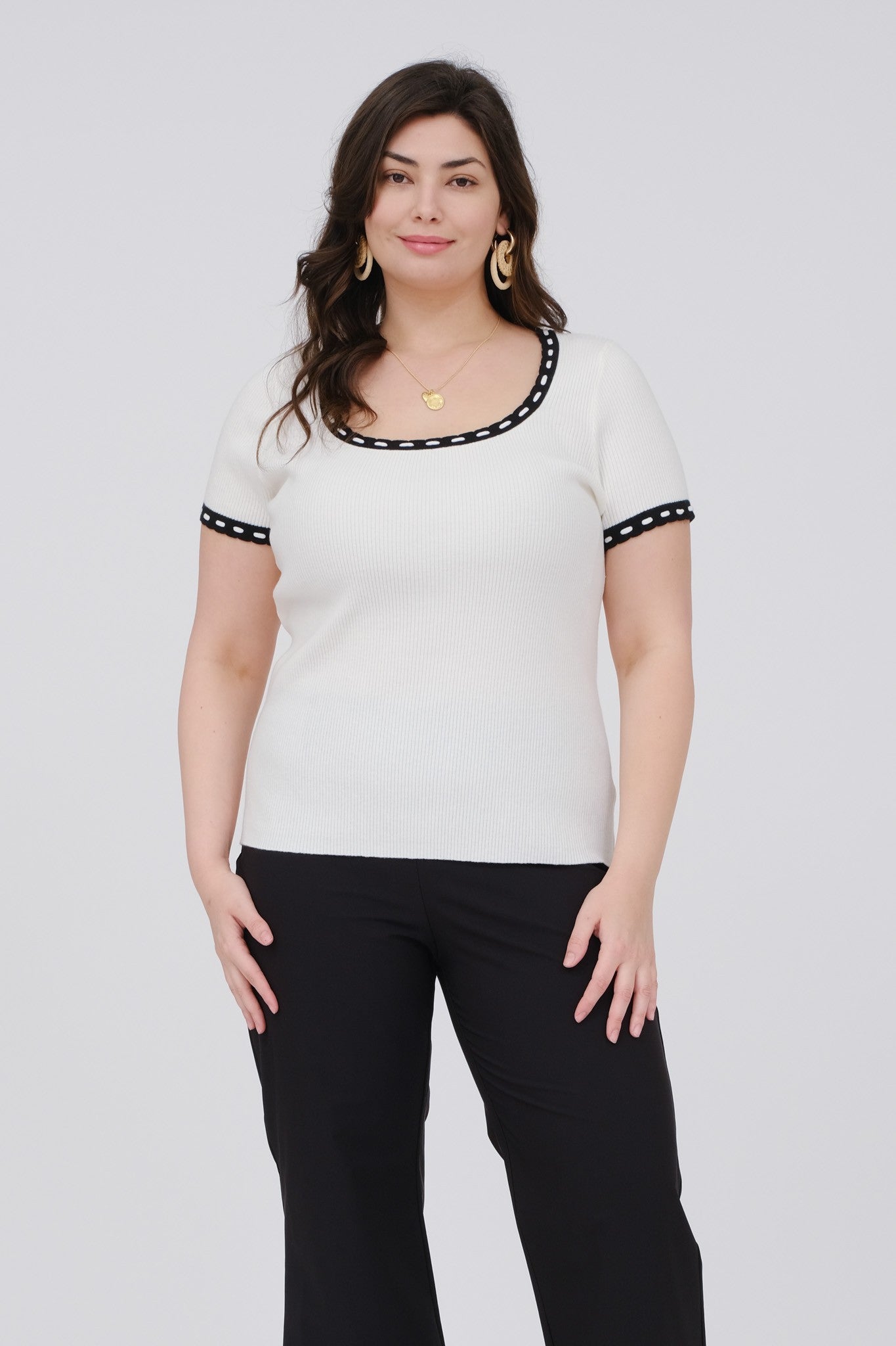 Contrast Trim Short Sleeve Knit Top (Cream - Plus Size)