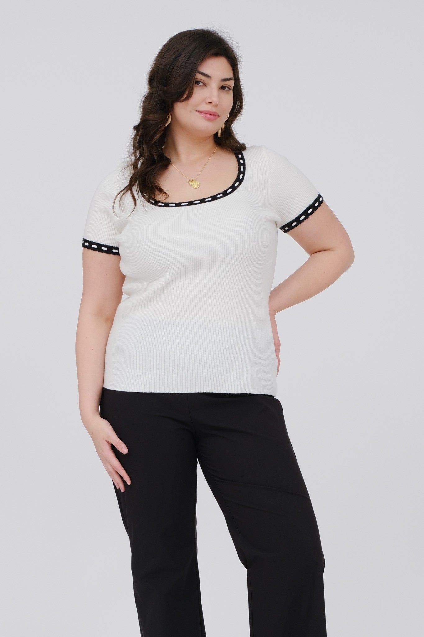 Contrast Trim Short Sleeve Knit Top (Cream - Plus Size)