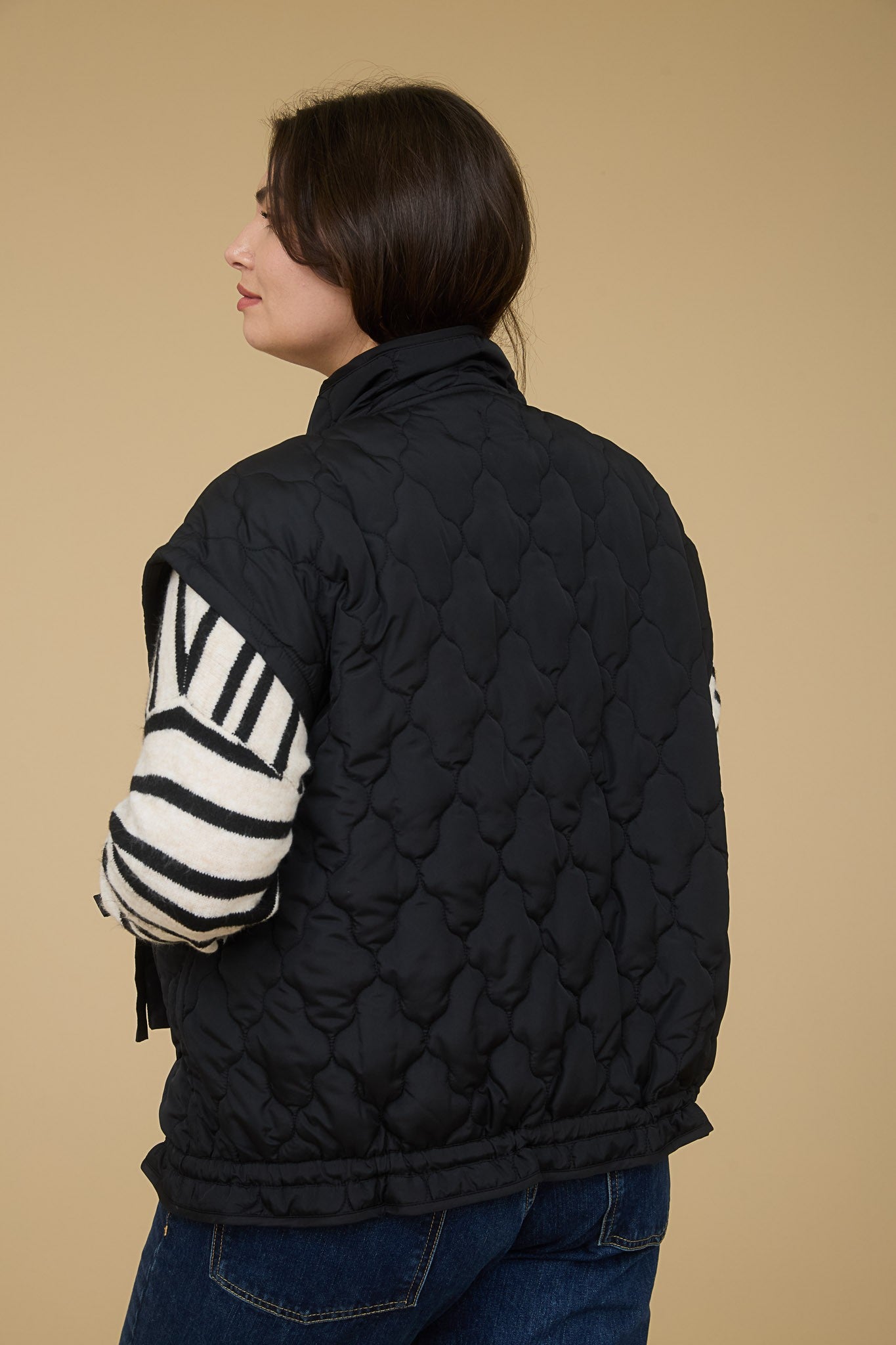 Tie Detail Snap Front Quilted Vest (Plus Size - Black)