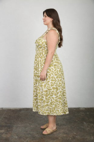 Leaf Print Ruffle Strap Midi Dress (1X - 3X)