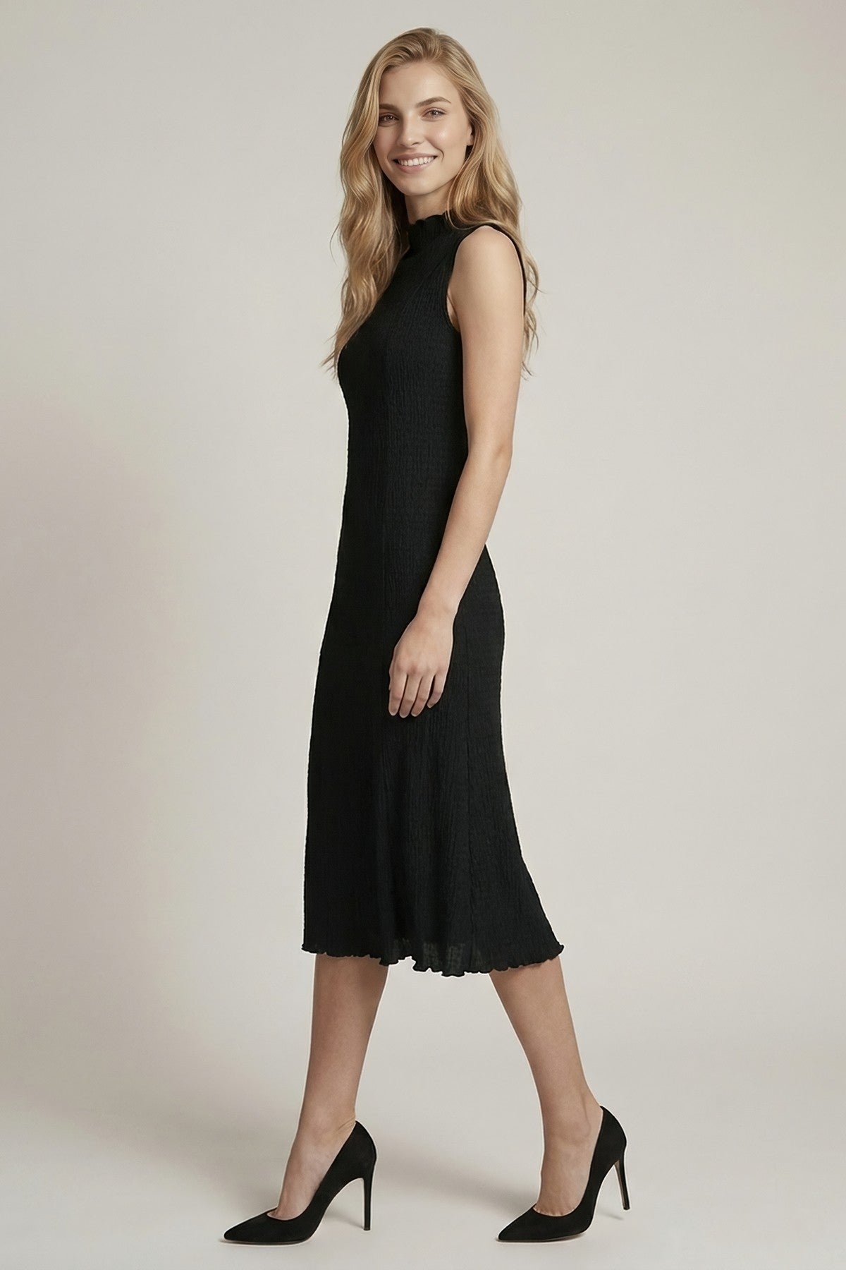Mock Neck Crinkle Fabric Bodycon Midi Dress
