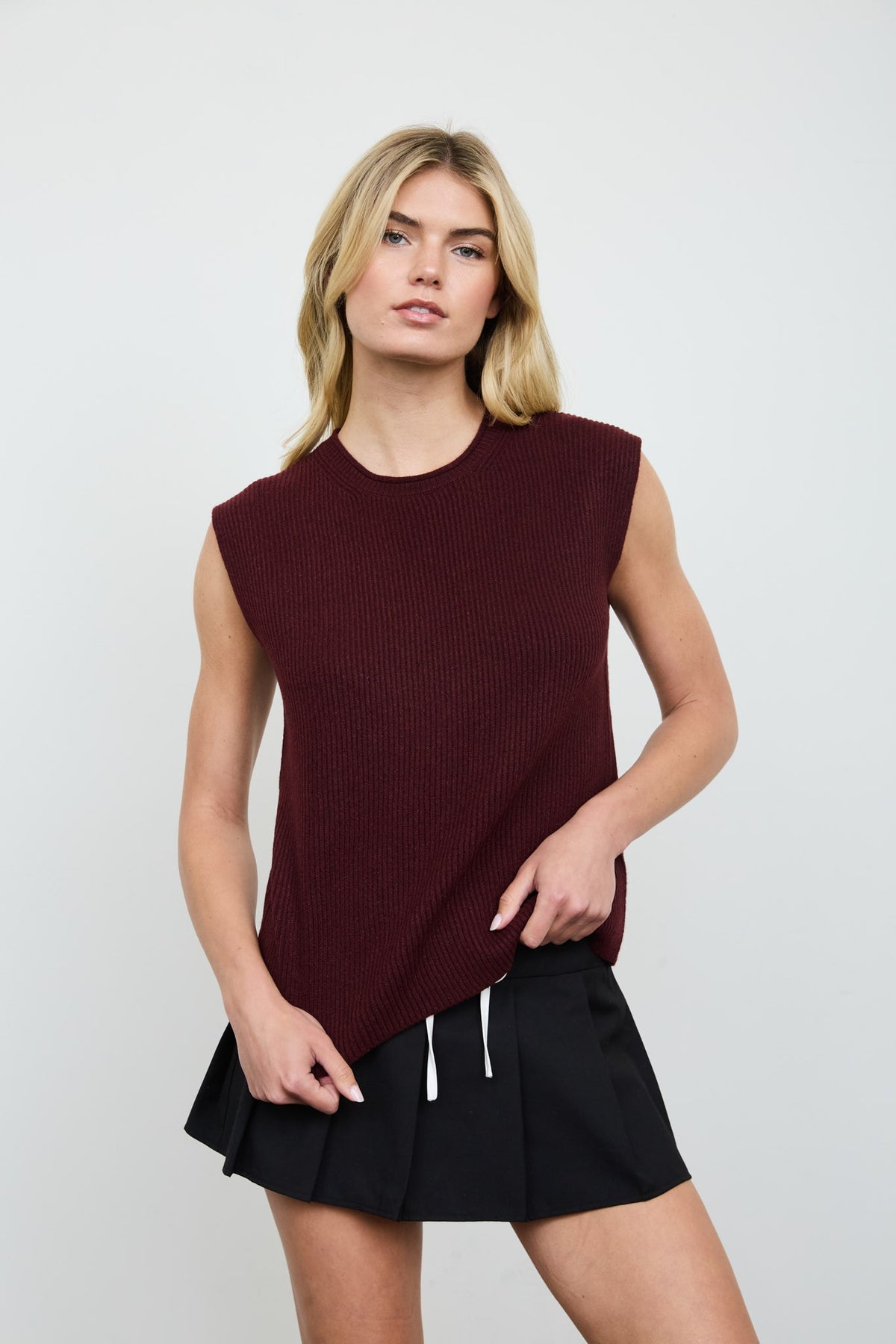 Sleeveless Ribbed Knit Sweater (Burgundy)