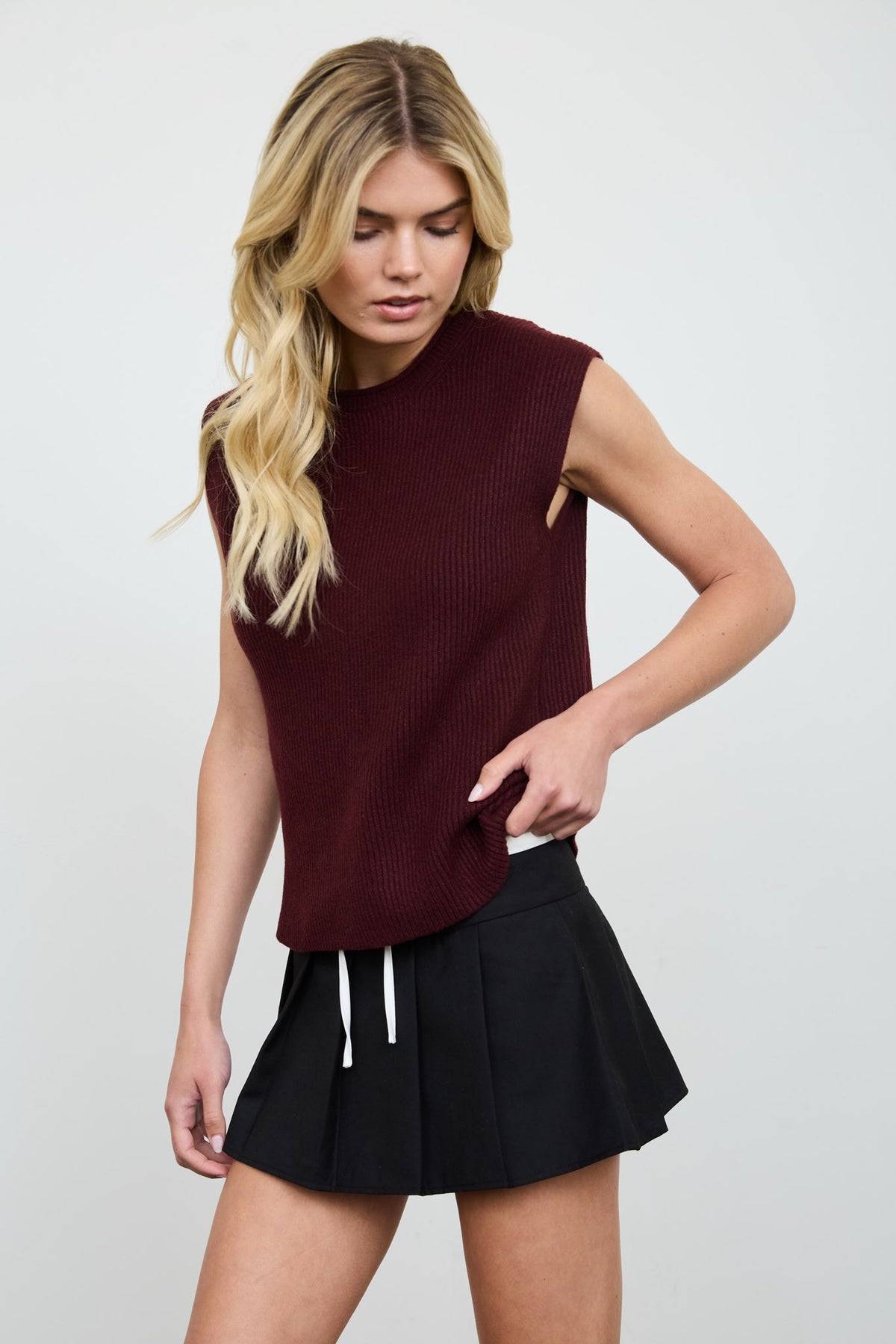Sleeveless Ribbed Knit Sweater (Burgundy)
