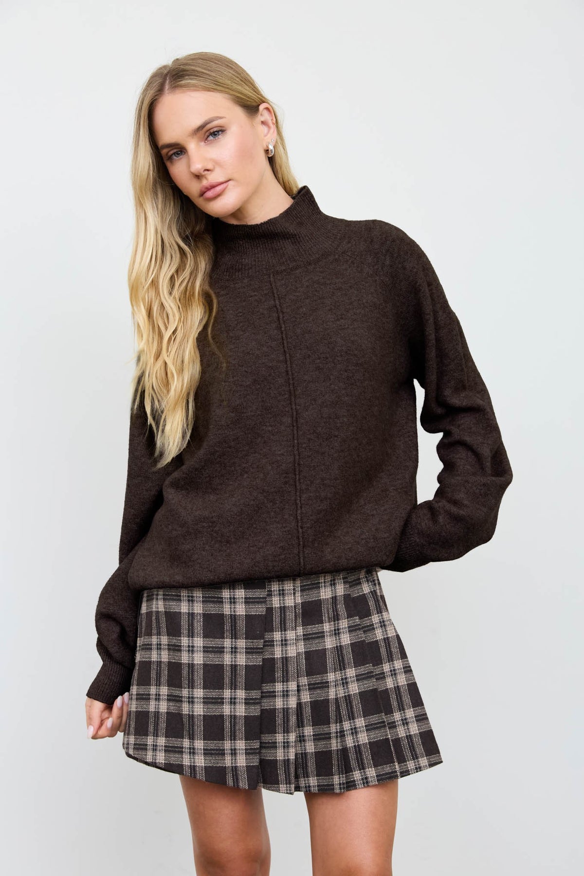 Center Seam Mock Neck Relaxed Pullover Sweater (Cocoa)