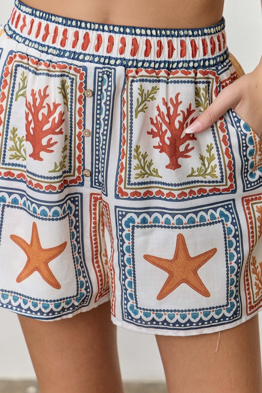 Coastal Print Elastic Waist Shorts