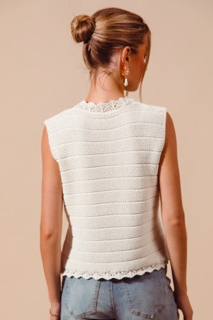 Scallop Edge Knit Sweater Vest