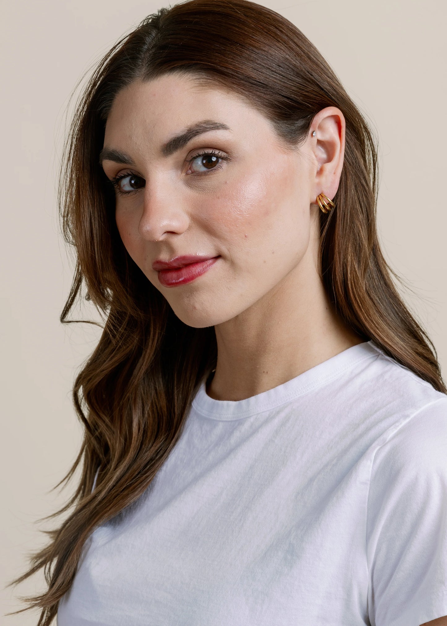 Eden Huggie Earrings (Gold)