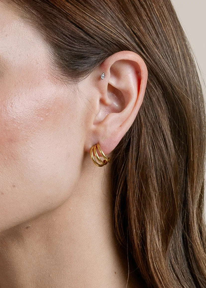 Eden Huggie Earrings (Gold)