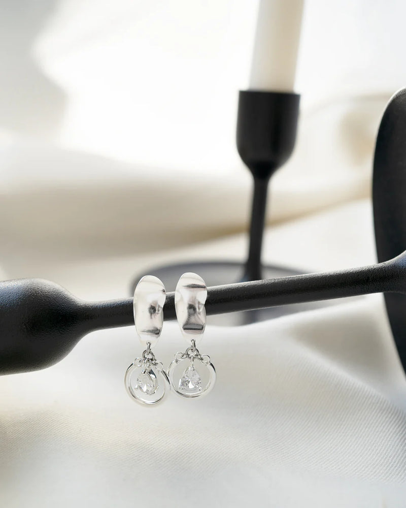 CALYPSO | SILVER SHORT CRYSTAL EARRINGS