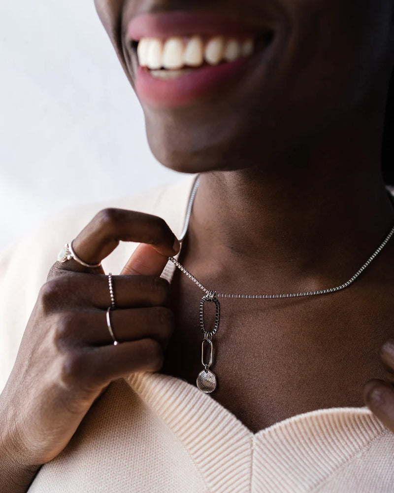 PERLU | STERLING SILVER BEADED RING