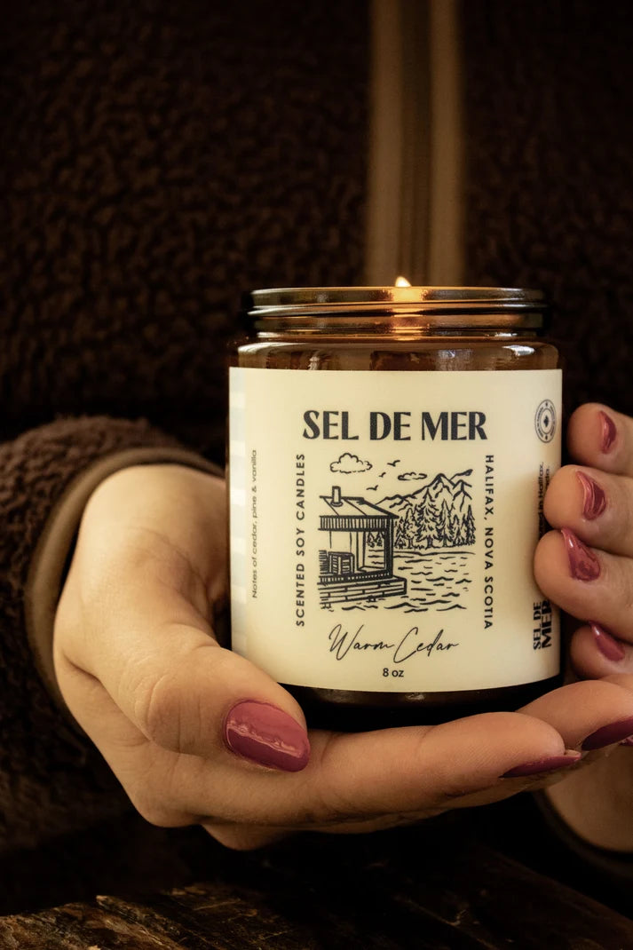*Canadian Brand* | "Warm Cedar" 8oz Soy Candle