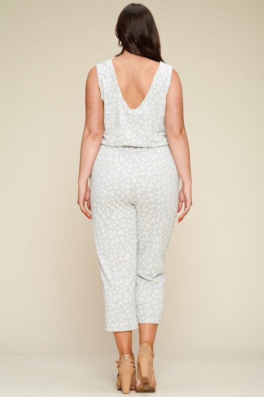 Sleeveless Animal Print Jumpsuit (Plus Size)