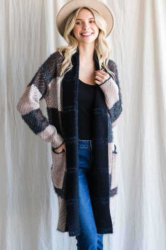 Checkered Fold Over Collar Knit Cardigan – In Pursuit Mobile 