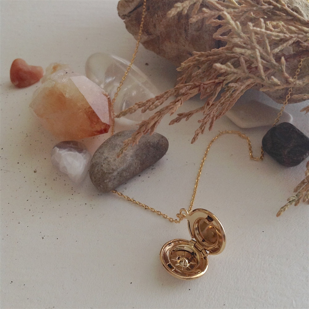 "Antares" Round Rhinestone Locket (Gold)