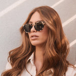 Tate Retro Round Polarized Sunglasses || Crystal Brown Frame / Black Gradient Lens
