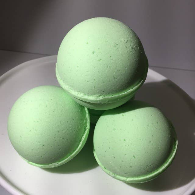 "Eucalyptus" 7oz Bath Bomb